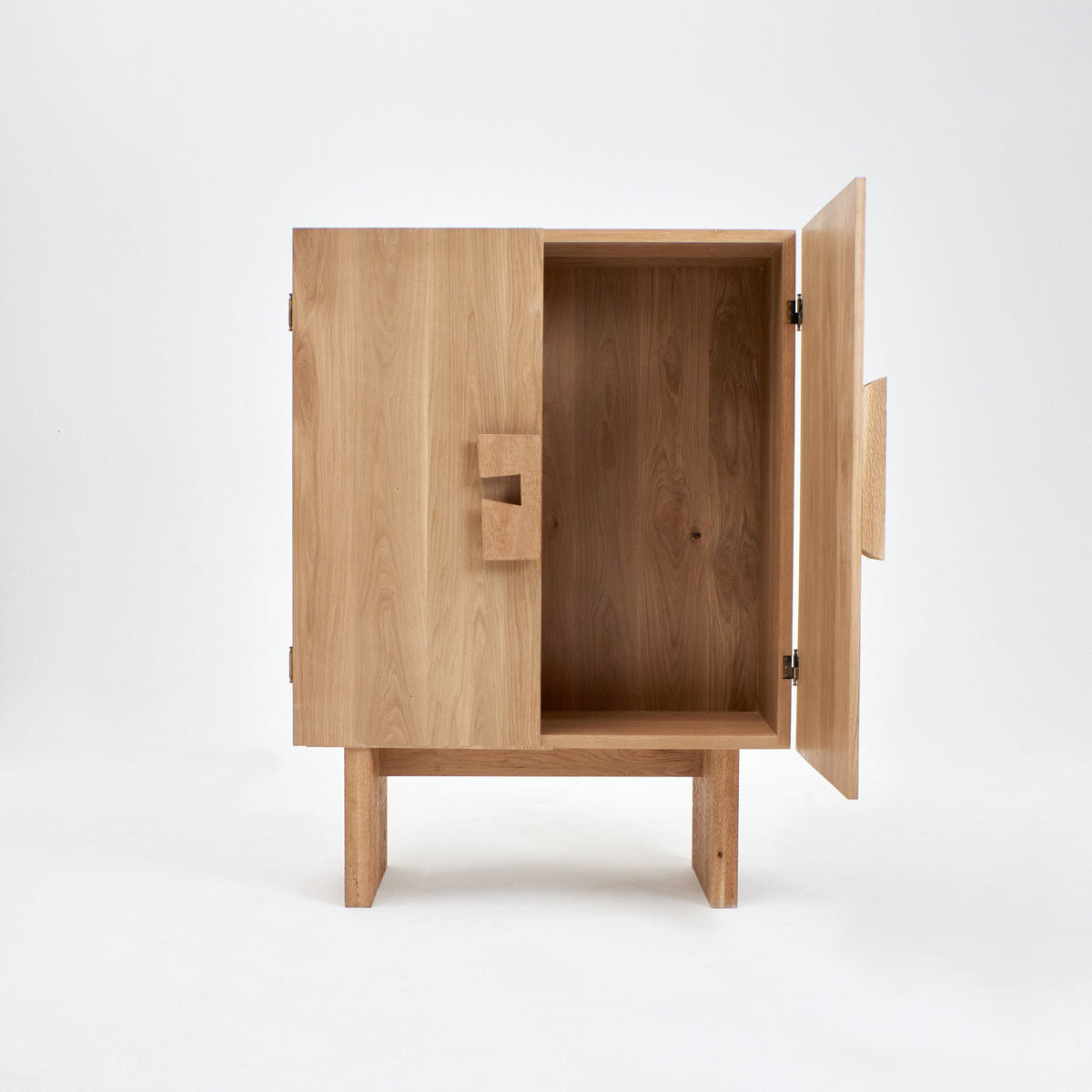 Douro Cabinet Oak Wood Cabinet