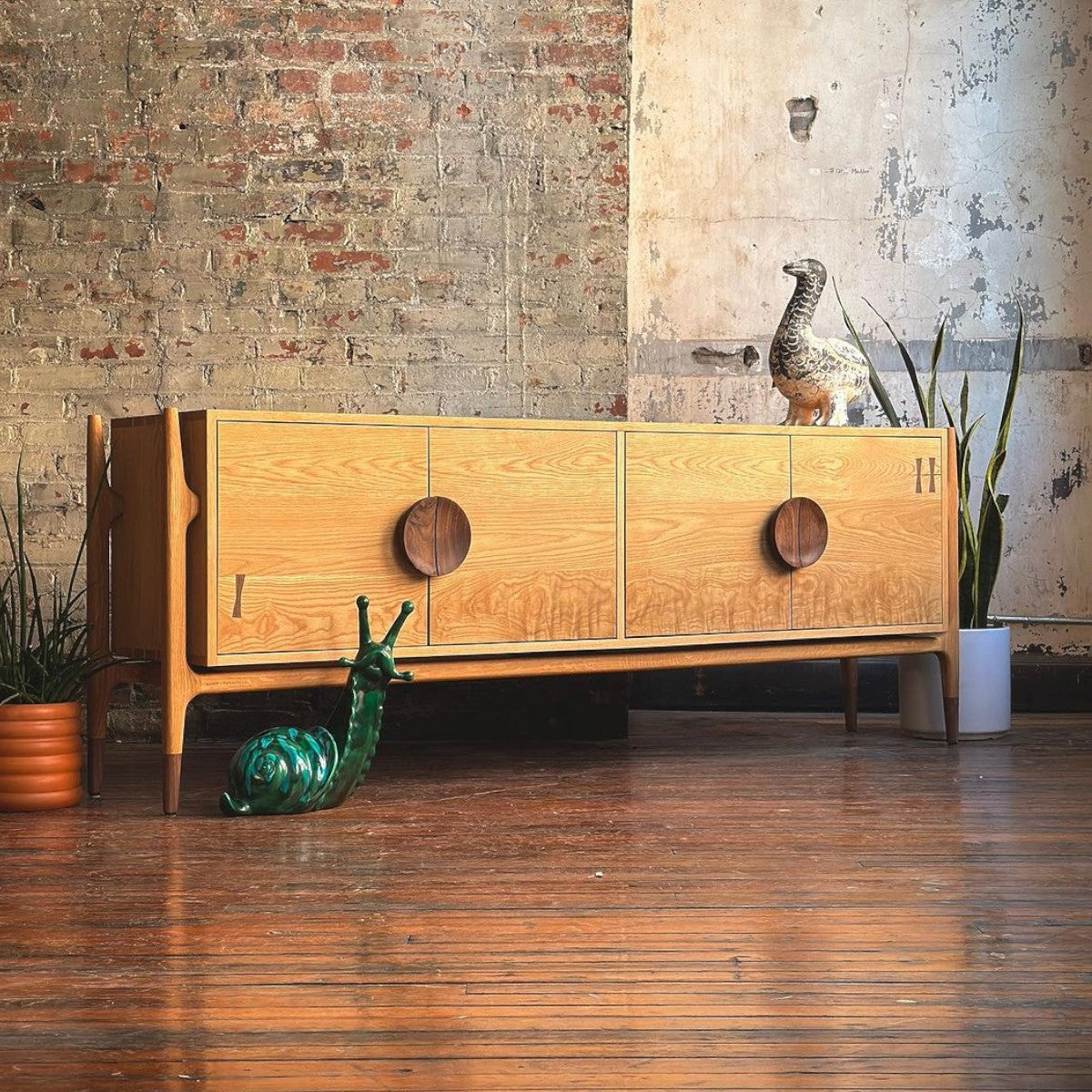 Beynish Oak Wood Sideboard front view