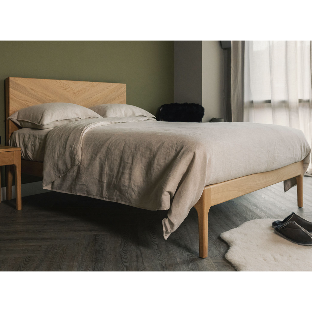 Bricker Oak Wood Bed design